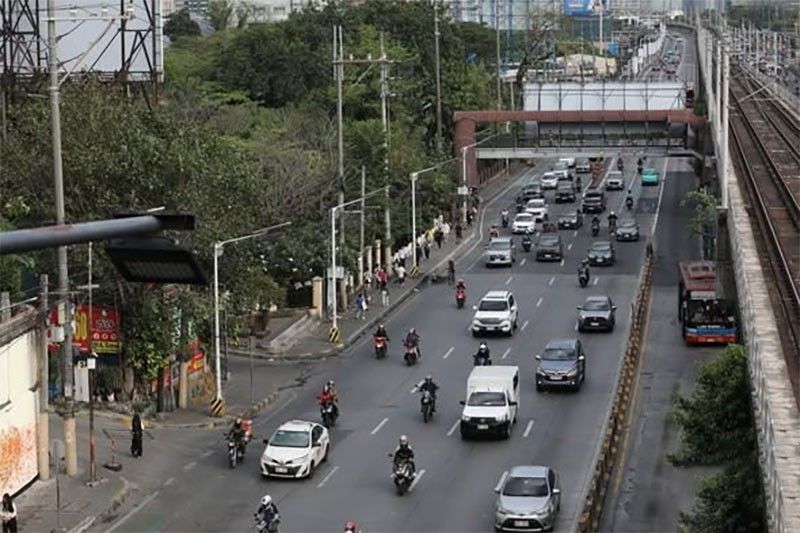 EDSA car volume drops amid oil price hikes