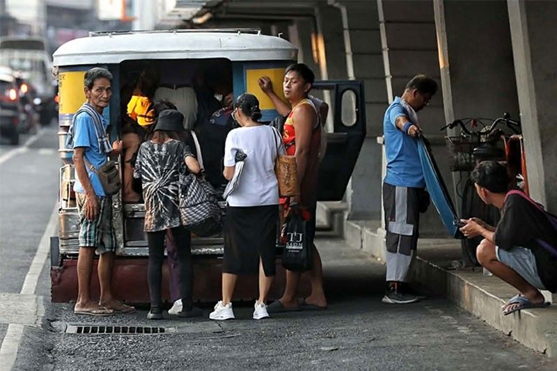 LTFRB summons 3 PUV drivers over fare discount