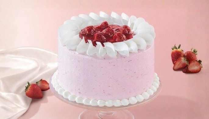 We let real moms judge this new Mother&rsquo;s Day strawberry cake