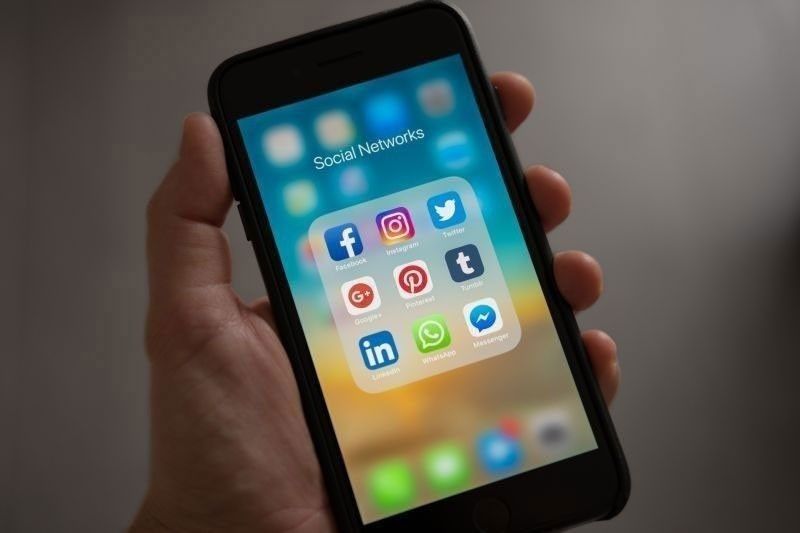 Blanket socmed ban for minors hard to enforce – group
