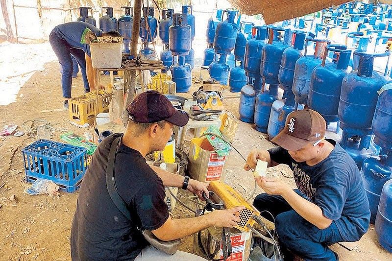 Tampered LPG tanks seized in Bataan