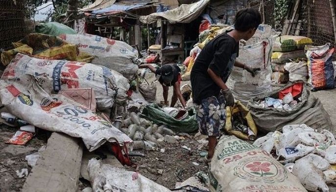 Around 10.3 million Filipino families consider themselves poor in July 2026 &mdash; OCTA
