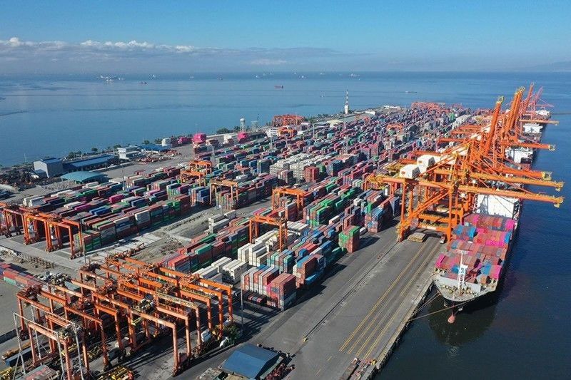 Slowdown in shipping cargo adds pressure to food prices