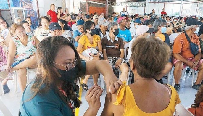 Taguig rolls out flu jabs for seniors