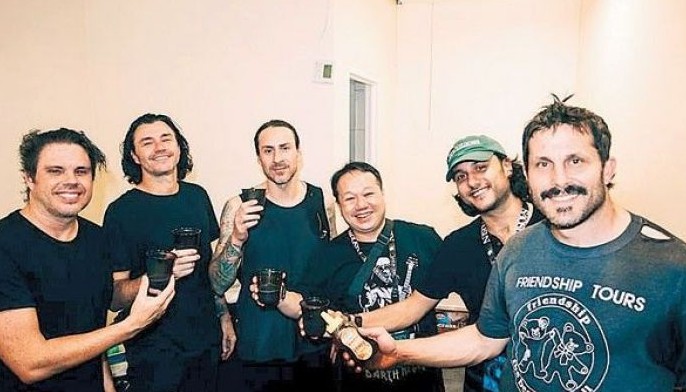 Saosin still has it:A packed, roraring night at Skydome