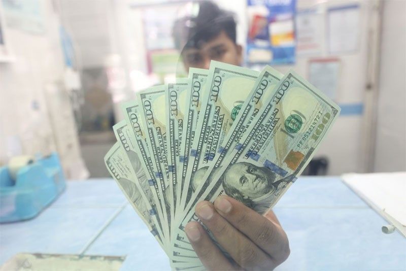 Halaga ng piso kontra dolyar, sumadsad sa P61.75