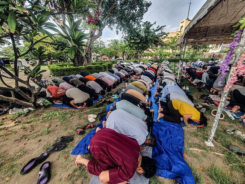 Capitol opens its gates to Muslim community