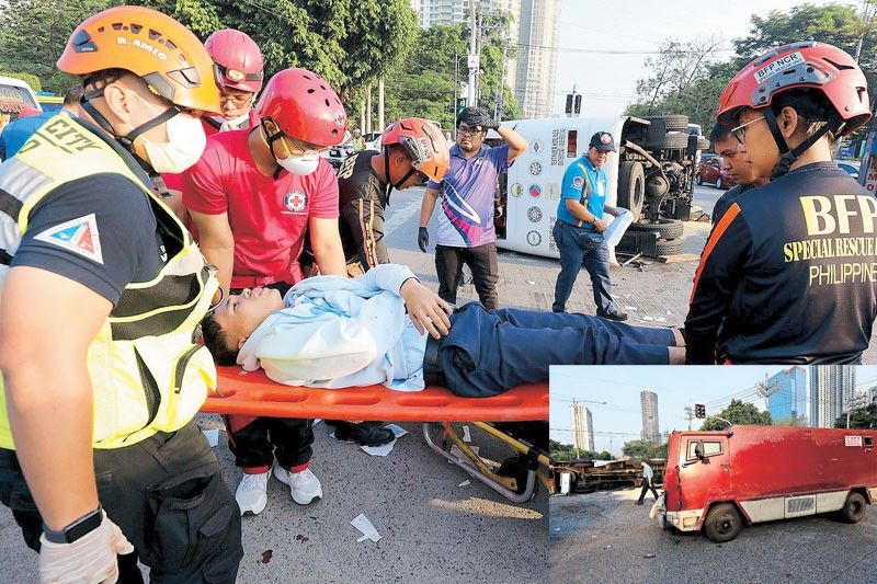 1 dead, 20 injured in Quezon City road crash