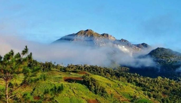 Babaeng hiker nag-selfie sa&nbsp;Mt. Apo, hulog sa bangin!