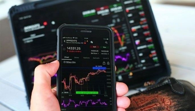 Bargain hunting fuels stock market rebound