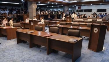 Senate fails to convene after Cayetano bloc skips session