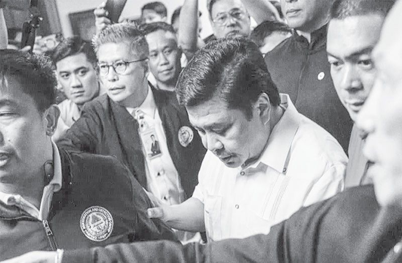 Warrant of arrest vs Jinggoy, inilabas