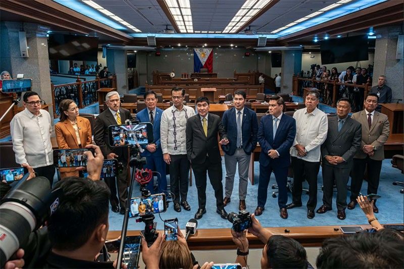 SB 11 kay Cayetano: ‘Mag-resign ka na’
