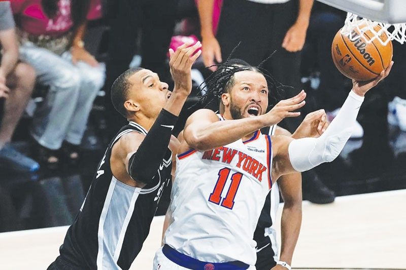 Brunson, Knicks nakauna sa Spurs