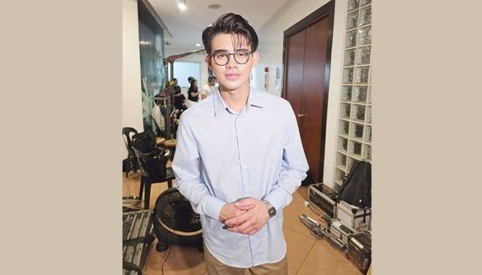 I&ntilde;igo Pascual reinjures knee after jumping off stage during mall show