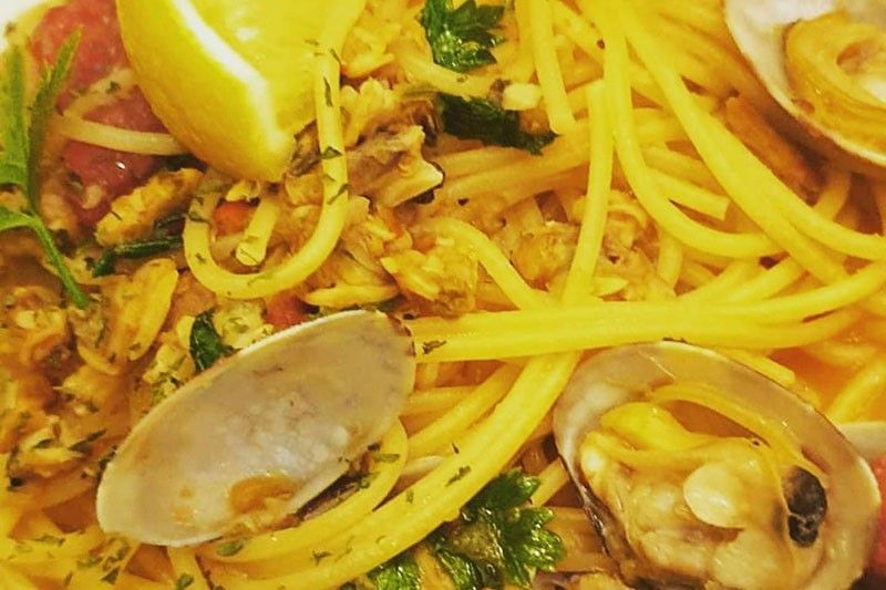 Simple pasta: Spaghetti with White Clam Sauce