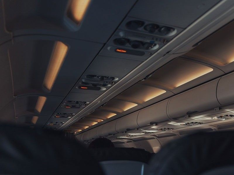 No electricity for 800,000 households; flights canceled