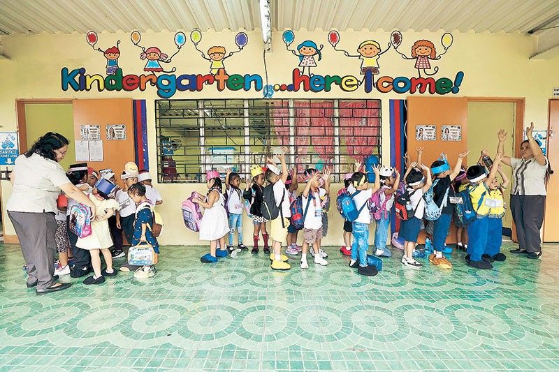 Classes in Metro Manila open smoothly