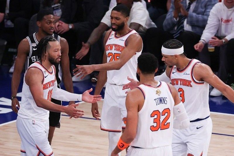 Knicks babawi sa Spurs sa Game 4