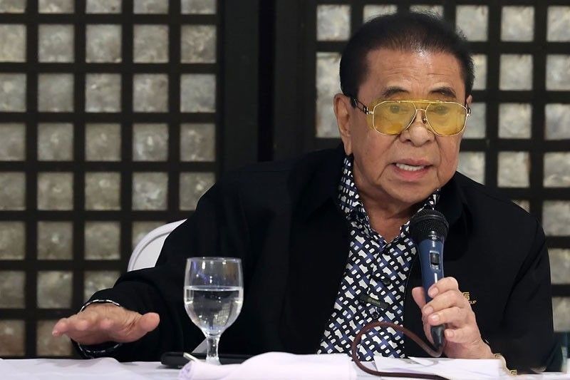 Chavit, inaresto sa cyberlibel