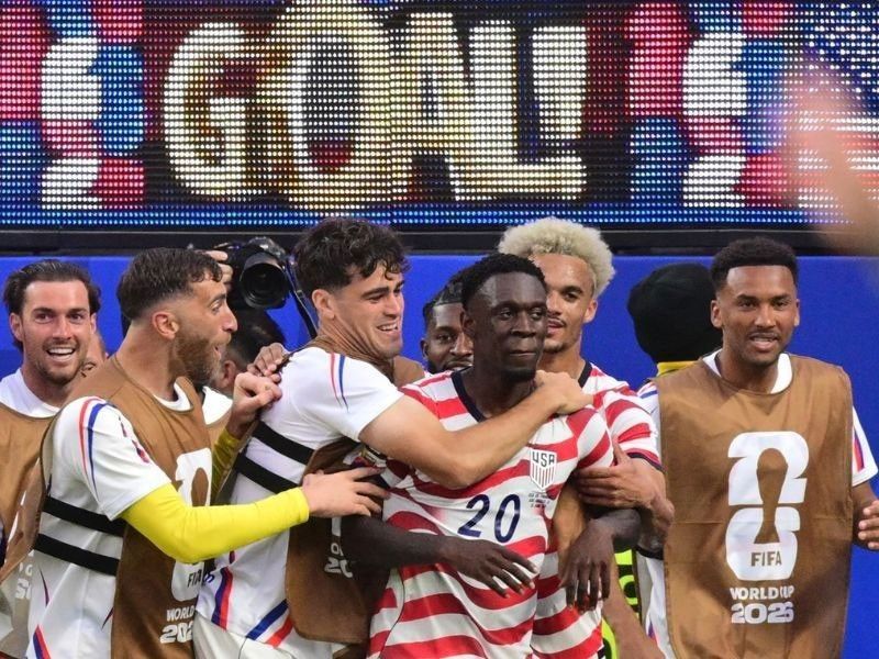 US gets ball rolling by beating Paraguay