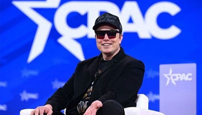 Elon Musk becomes world&rsquo;s 1st trillionaire