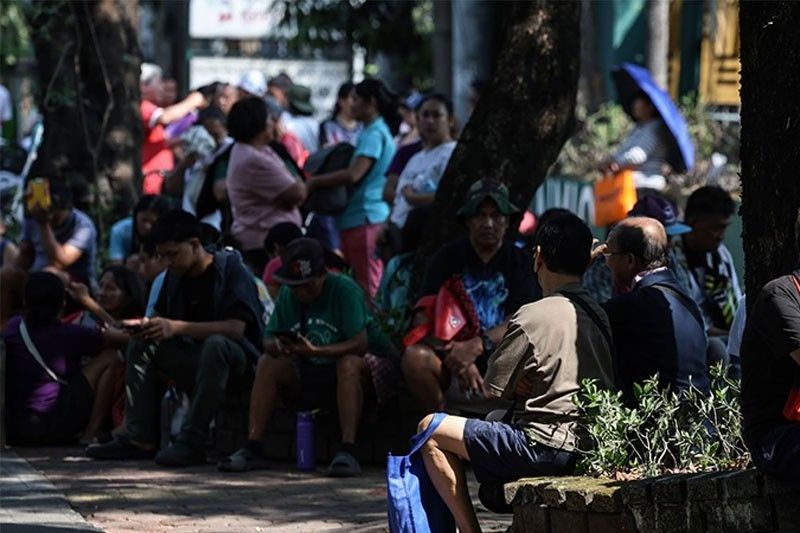 Filipinos’ trust in news falls to 28% – report