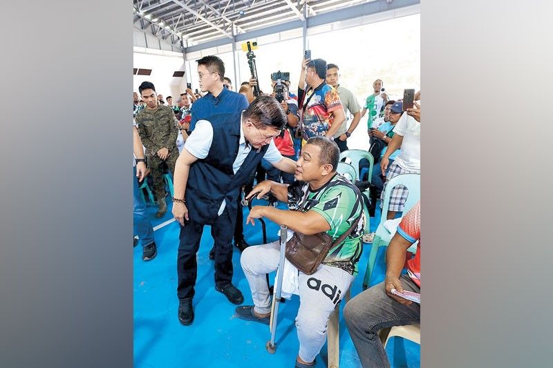 Go extends aid to tricycle drivers in Davao Oriental