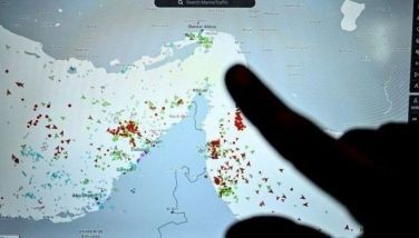 Pinoy crew sa 2 barko na inatake sa Strait of Hormuz, ligtas