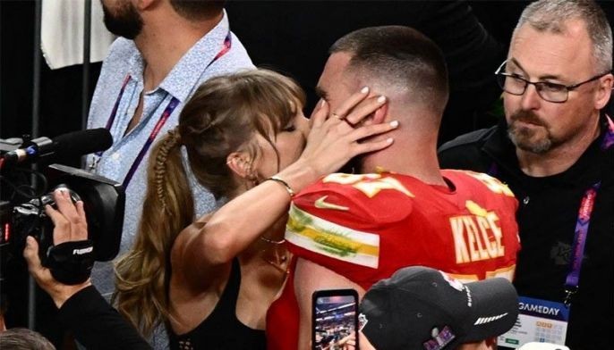 Taylor Swift paid $160,000 for New York wedding permit: mayor