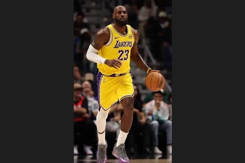 10 teams interesado kay James
