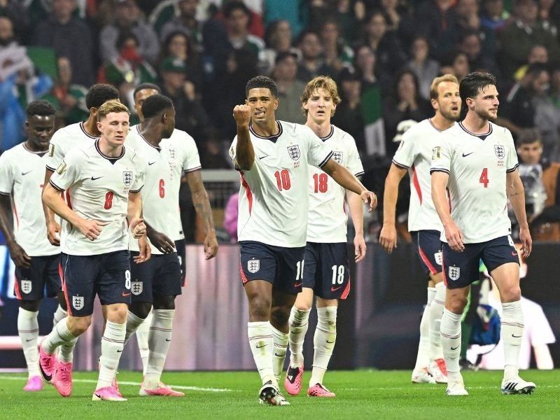 Bellingham powers 10-man England past Mexico