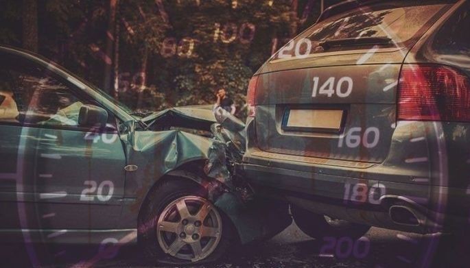 4 injured in road mishap