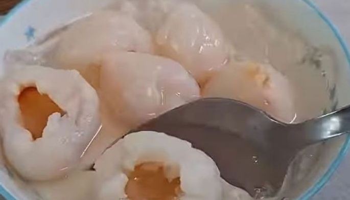 Simple Almond Lychee dessert for the family