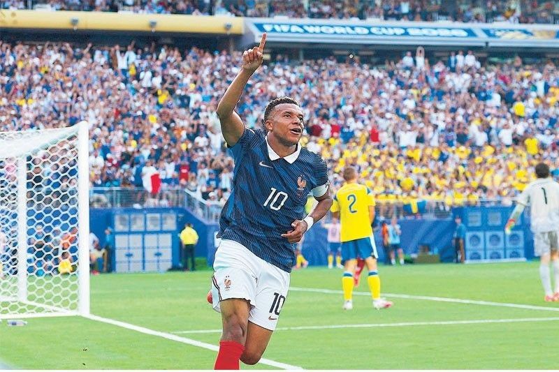 Mbappe powers France to third WC semis in row