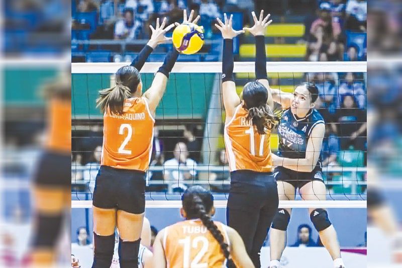 Foxies hiniya ng highrisers