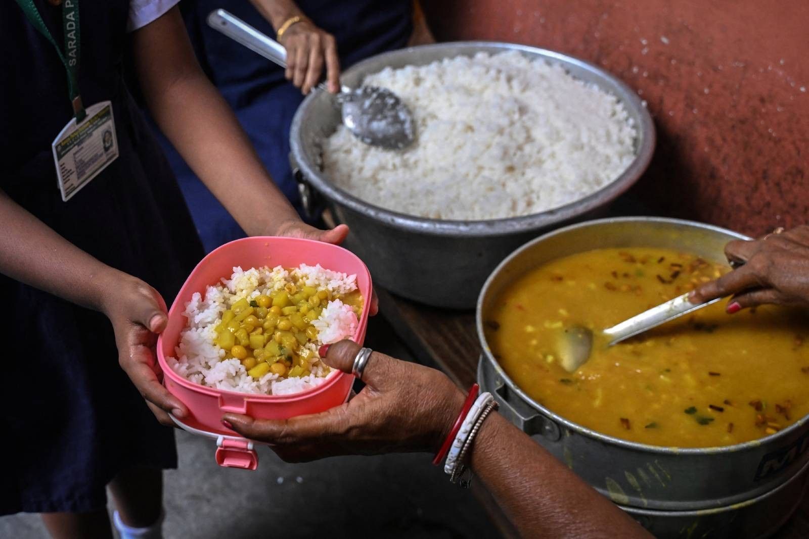 Egg-free school meals scramble politics in India