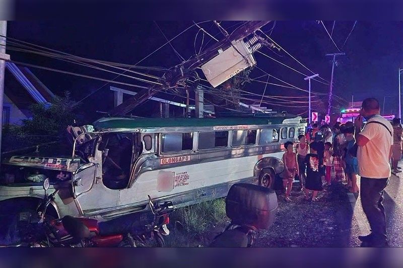 Dyip sumalpok sa bus, 18 katao sugatan