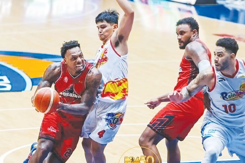 Bossing sososyo sa liderato vs Hotshots