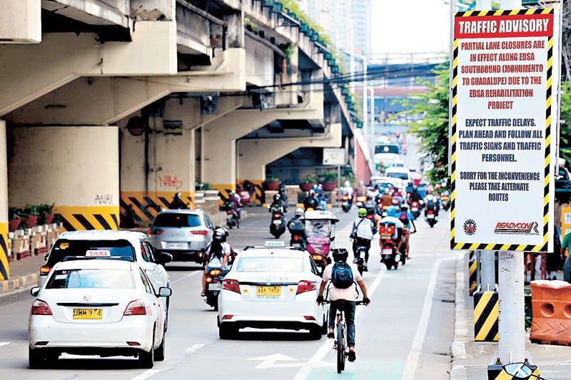 LTFRB caps booking fees of app-based taxis at P60 max