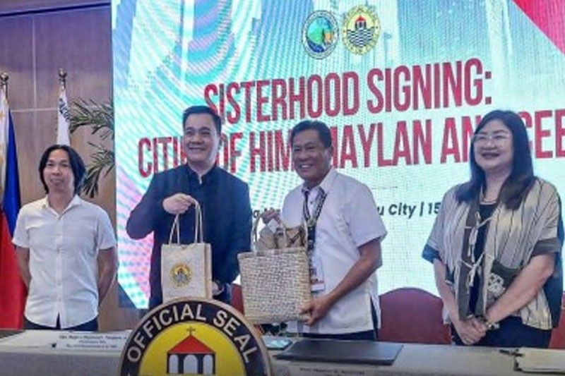 Cebu City, Himamaylan sign sisterhood pact