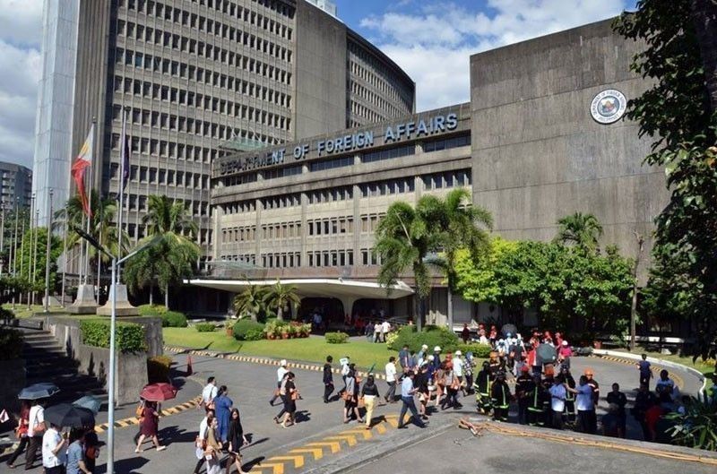DFA naghain ng diplomatic protest vs China na inihalintulad ang Pinoy sa unggoy