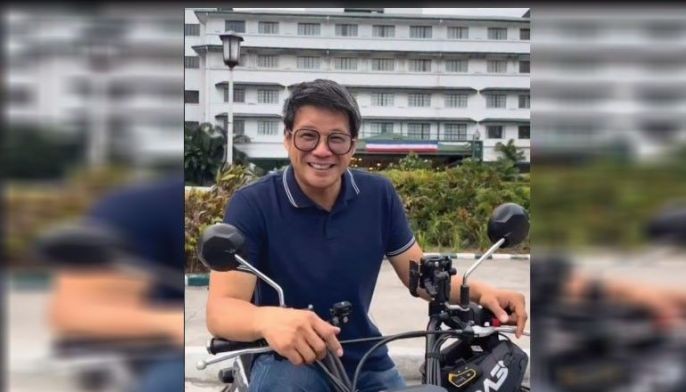 Yul, binigyan ng raket ni Papa P