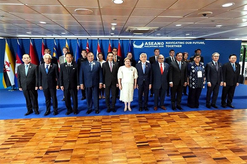 ASEAN foreign ministers meeting gets underway