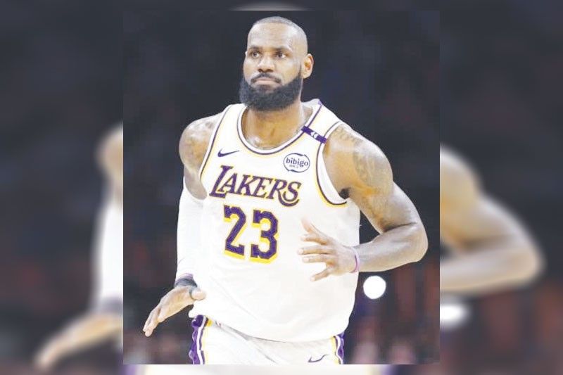 76ers pinili ni James na lipatan