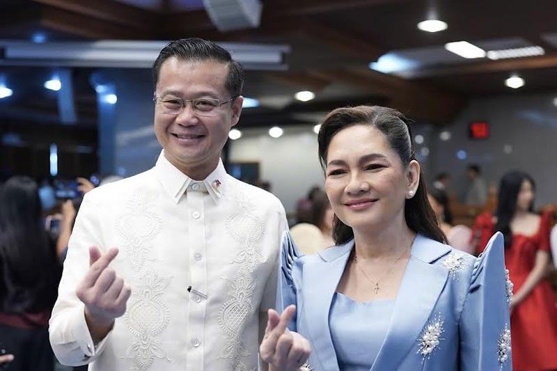 Sens. Win at Risa, nakikiuso sa loveteamÂ
