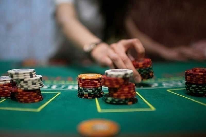 DOH chief denies gambling in casino