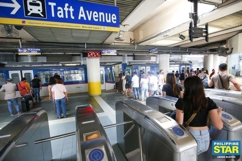 MRT3 libre tuwing Miyerkules ng Agosto - DOTr