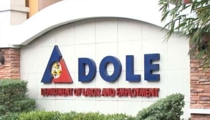 Content creator na wala pang15-anyos, kailangan ng work permit &ndash; DOLE
