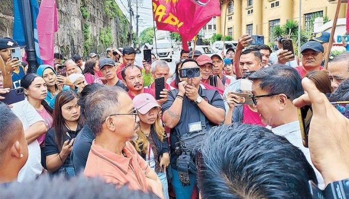 Labor groups protest halt to P85 wage hike